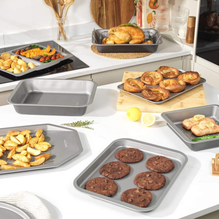 Salter BW13674 Essentials 3-Piece Baking Tray Set