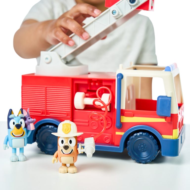 BLUEY FIRETRUCK (90246)
