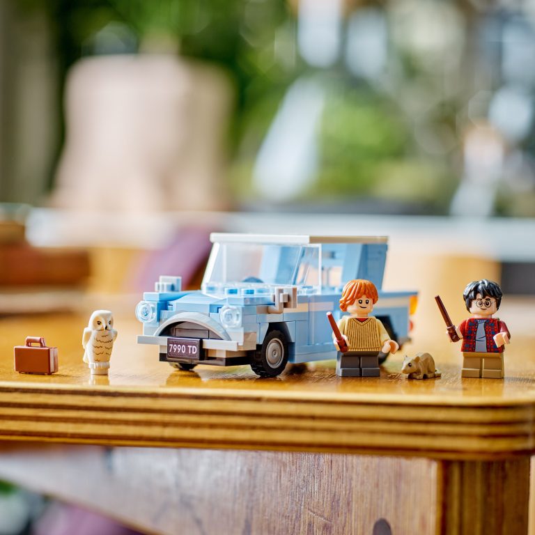 LEGO Harry Potter – Flying Ford Anglia (76424)