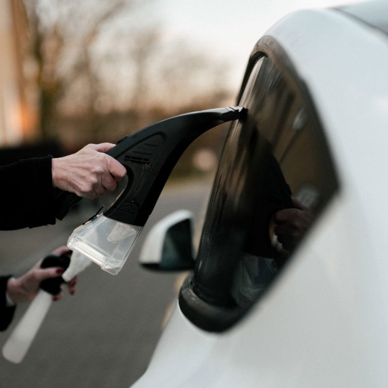 Sjö & Hav – Electric Window Cleaner