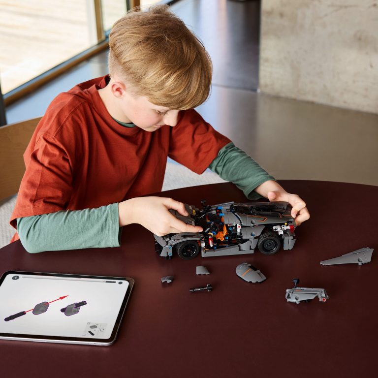 LEGO – Technic – Koenigsegg Jesko Absolut Grey Hypercar (42173)