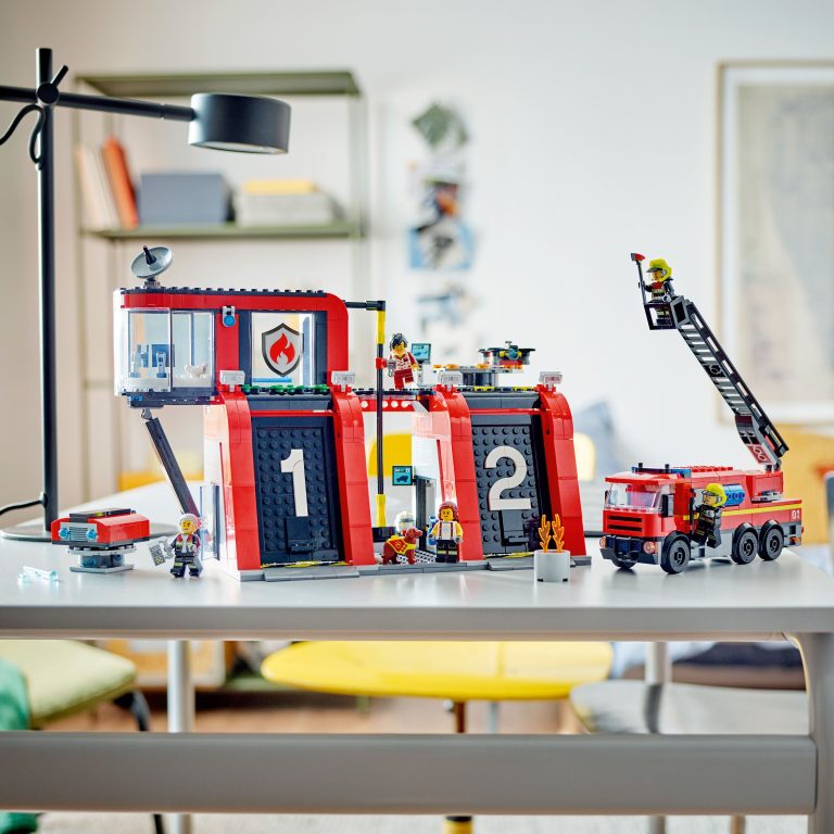 LEGO City – Fire Station with Fire Truck (60414)