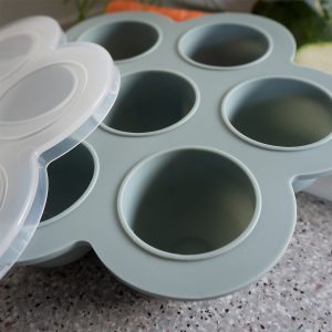 Le Toft - Baby Food Freezer Cubes - Smokey Green - 75 ml per compartment