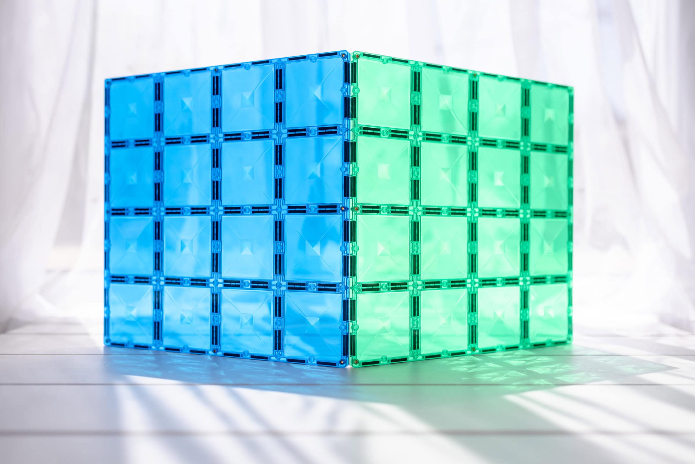 Connetix - Base Plate - Rainbow Blue & Green (CT-R-BG002-BP)