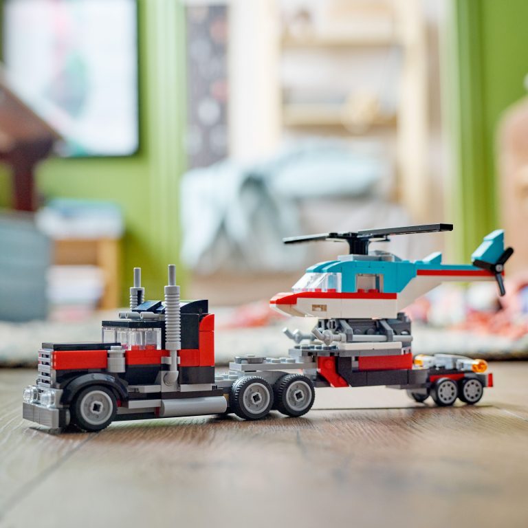 LEGO Creator – Flatbed Truck with Helicopter (31146)