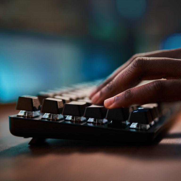 Logitech – G413 TKL SE Mechanical Gaming Keyboard – Black (Nordic)