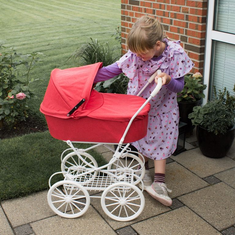 Trille – Doll Pram, Classic in Red (20-44KLAS-R)