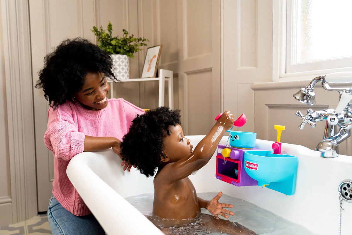 Toomies - Bubble & Bake Bathtime Kitchen (203-73264)