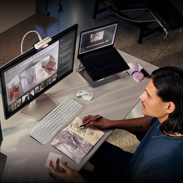 Logitech – MX Brio Ultra HD 4K Collaboration and Streaming Webcam – Graphite