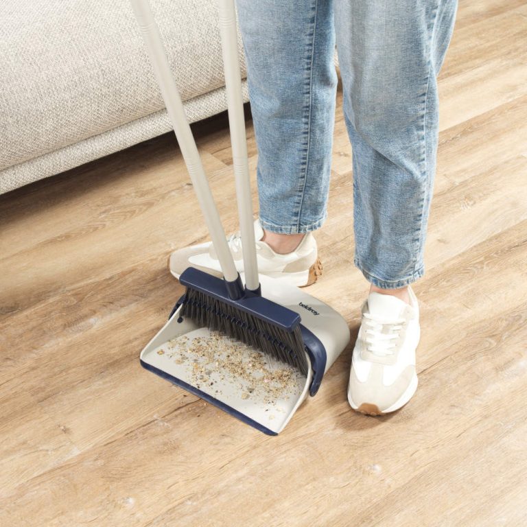 Beldray LA00000165EU7 Long Handled Dustpan & Broom