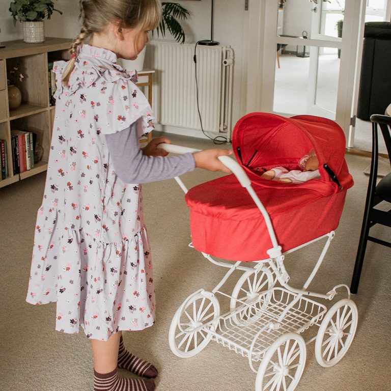 Trille – Doll Pram, Classic in Red (20-44KLAS-R)