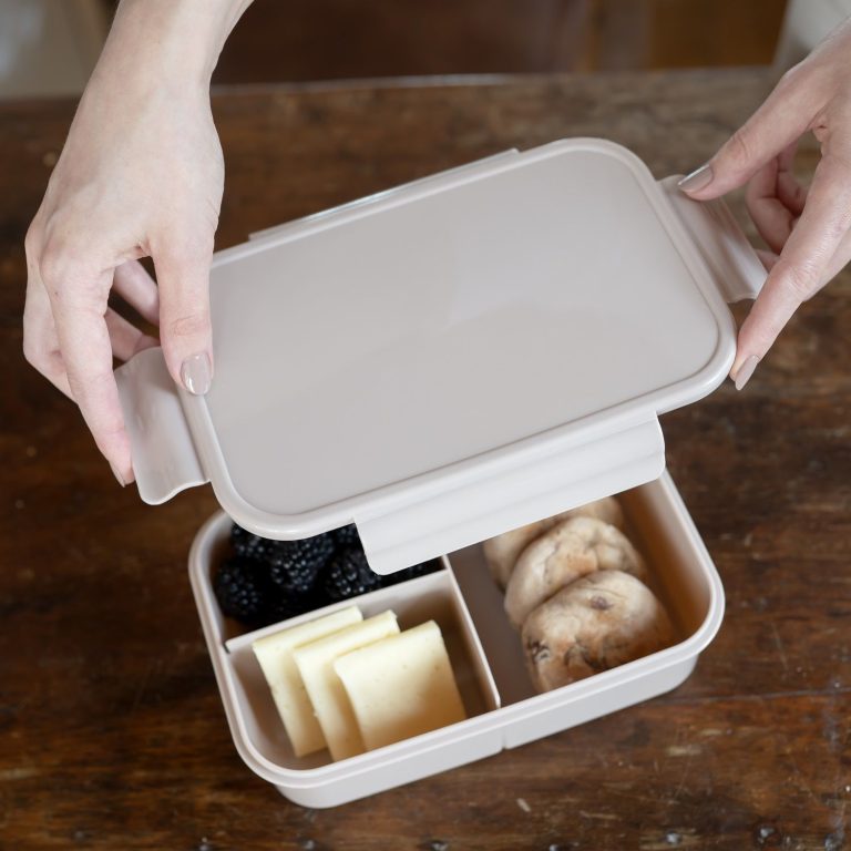 3 Sprouts – Lunchbox – Taupe