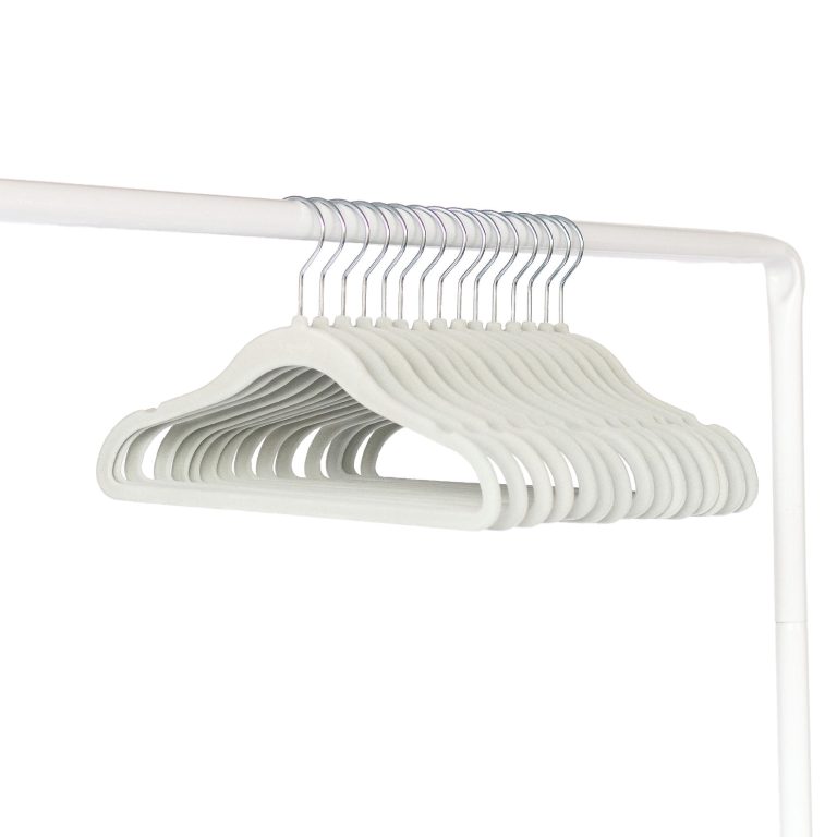 3 Sprouts – Velvet Hanger (set of 15) – Seafoam