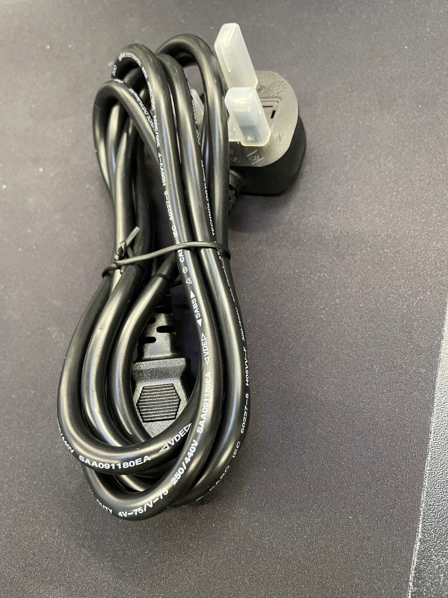 UK Power Cable for Xbox 360 Slim (KETTLE LEAD)