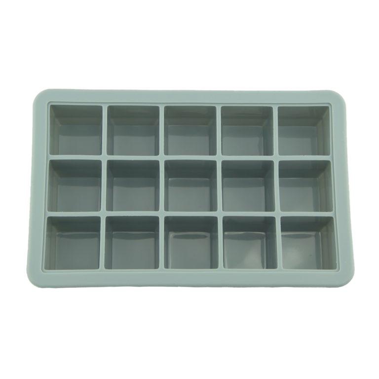 Le Toft – Baby Food Freezer Cubes – Smokey Green – 15 compartments, each holding up to 20 ml