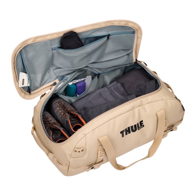 Thule 5447 Chasm 70L duffel bag gentle beige