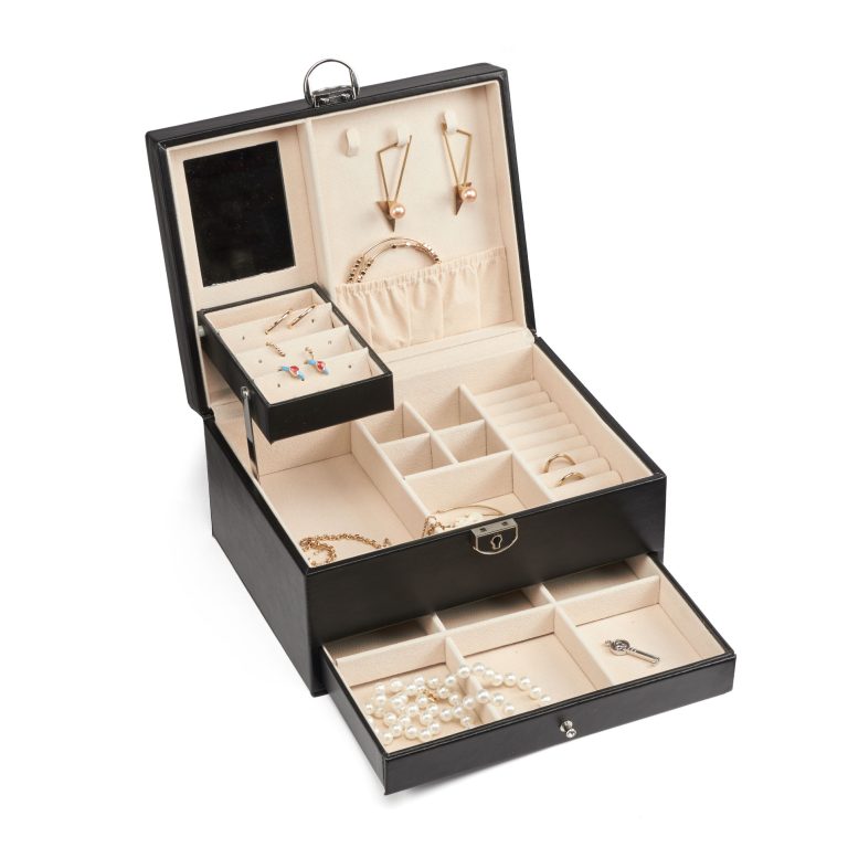 Gillian Jones – Large classic jewelry box – Black – Large