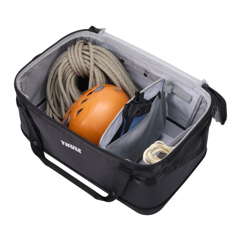Thule 5529 Chasm Gear Hauler 55L Black