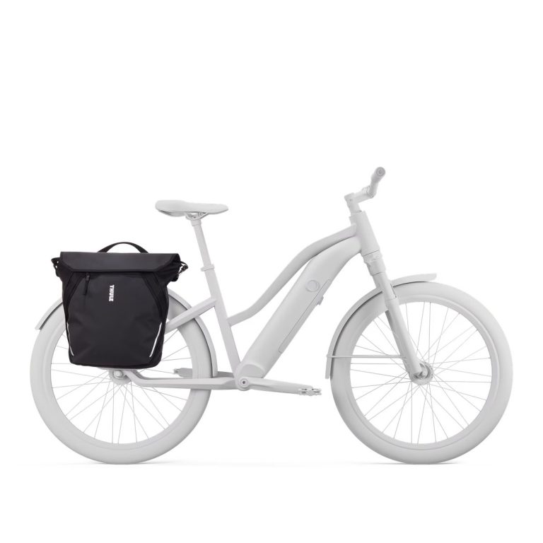 Thule 5468 Chasm Courier 22L with InLock Black